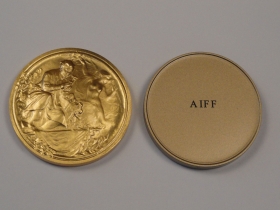 Золотая медаль "АВЕРС-ДУШ" за лучшее изобретение года на 112-й международной выставке изобретений "CONCOURS LЁPINE" в Париже