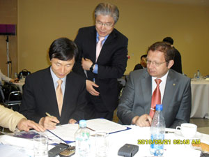 Фото 1 - 21 мая 2010 года подписан Меморандум между НПК &quot;АВЕРС&quot; и Корейским политехническим университетом о совместном выполнении научных работ в областях медицины, биотехнологий, машиностроении, химии и сельском хозяйстве