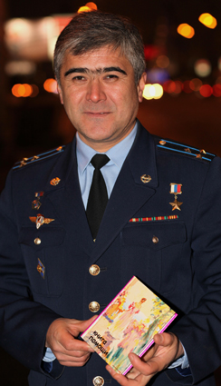 Герой России и Киргизстана, лётчик-космонавт Салижан Шарипов