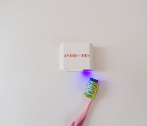 Фото - Бактерицидный очиститель зубной щётки "АВЕРС-ДЕЗ"