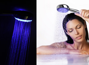 Dispositif physiothérapeutique "AVERS-DOUCHE" pour lhydromassage et le traitement par la lumière - Couleur bleue