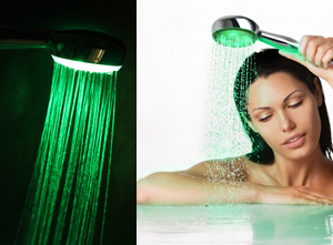 Dispositif physiothérapeutique "AVERS-DOUCHE" pour lhydromassage et le traitement par la lumière - Couleur verte